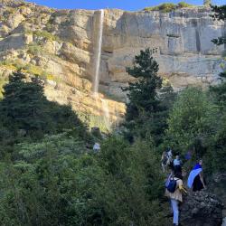 25/6 – Cascada y santuario de San Cornelio en el camino la montaña Oturia