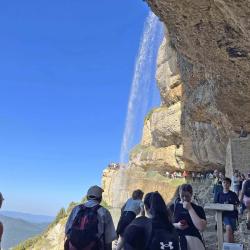 25/6 – Procesión bajo la cascada