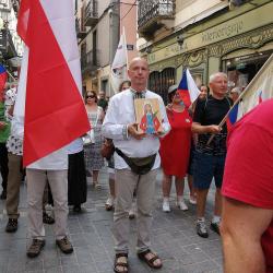 25.6. - slavnostní průvod ulicemi města Jaca, čeští poutníci s ikonou sv. Dobroslavy