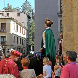 25/6 – Figura gigante del rey y esposo de Santa Orosia, Jaca
